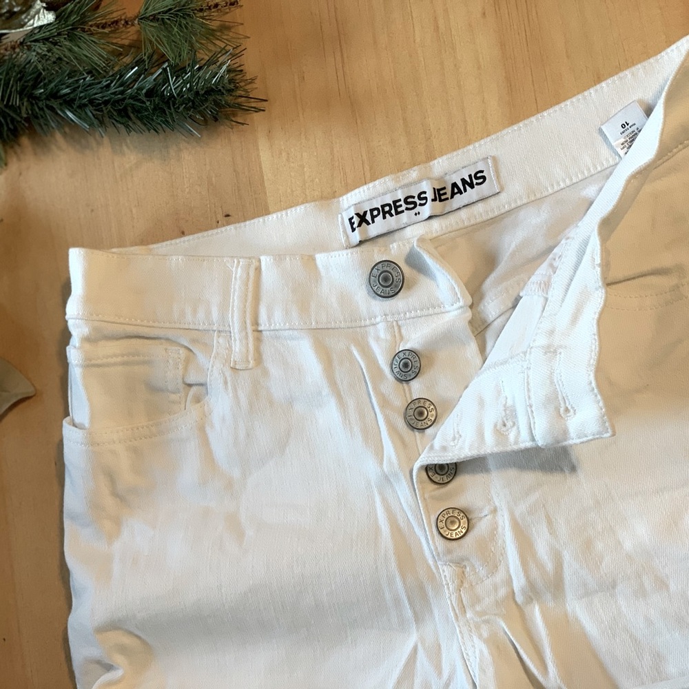 High Waisted Button Shorts